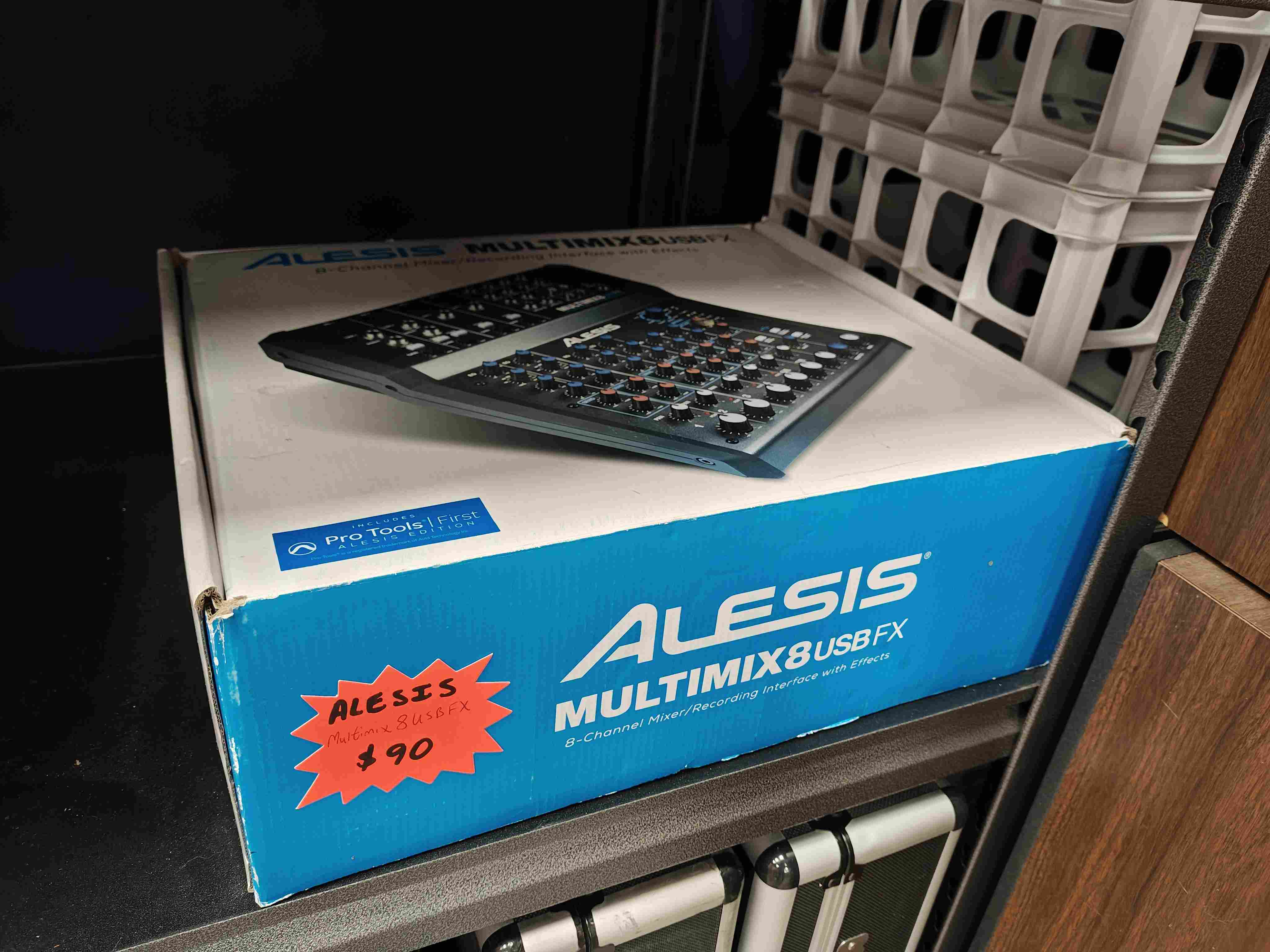 Alesis Multimix 8