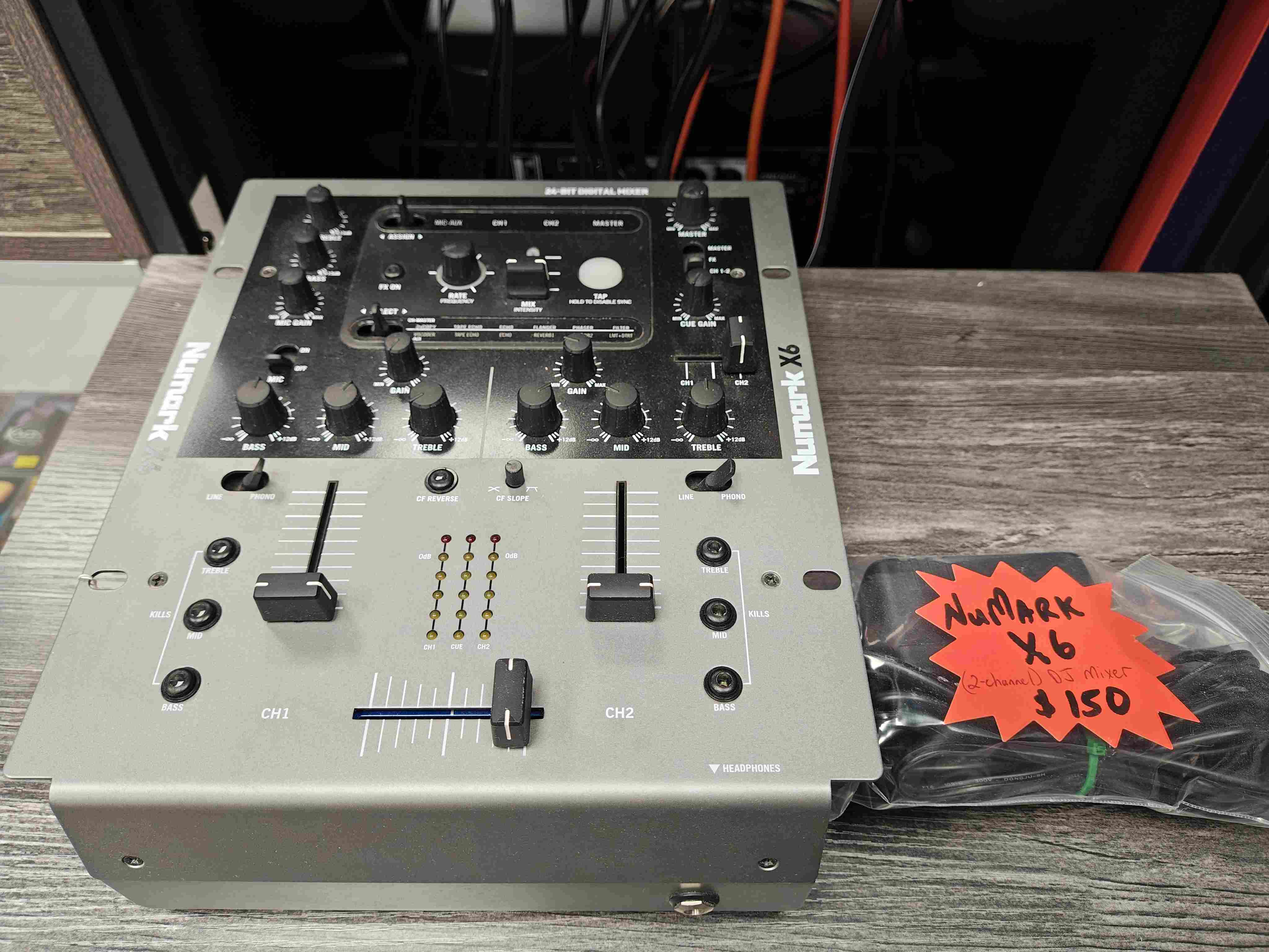 Numark X6 Mixer